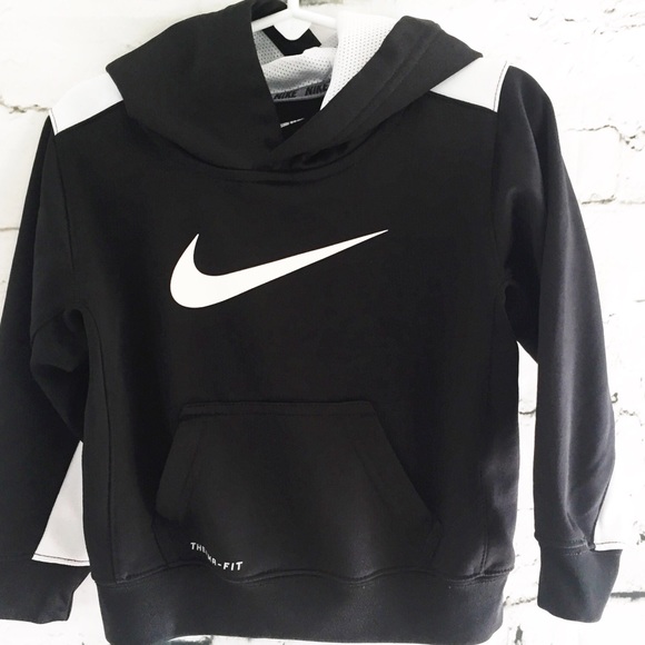 boys nike sweatshirt